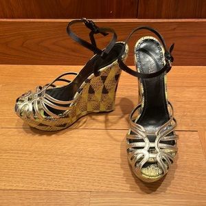 Giambattista Valli designer wedge